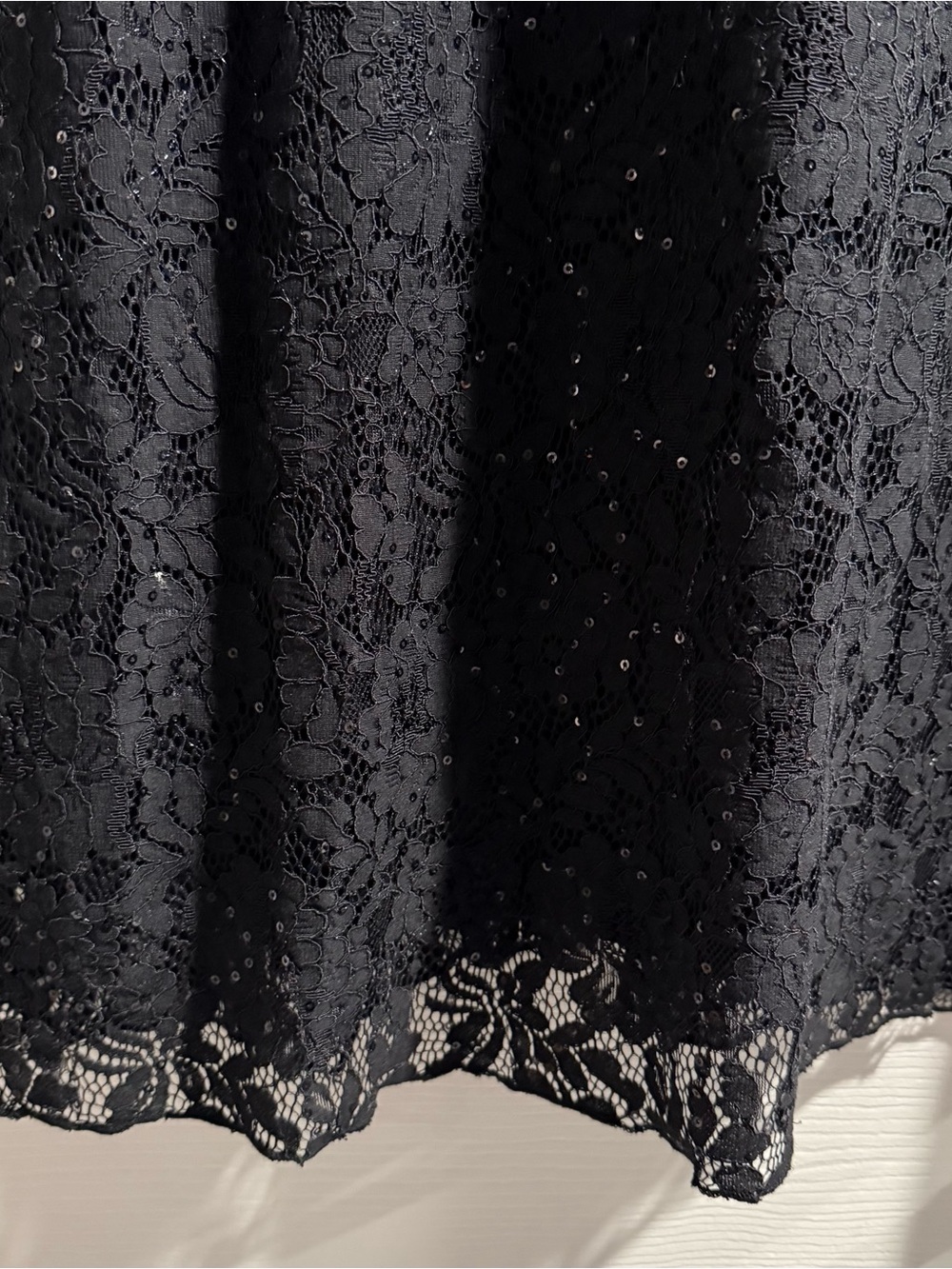 Elegant Black Lace Overlay Evening Dress - Picture 3 of 5